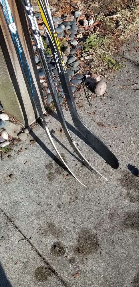 3 HOCKEY STICKS REBOK BAUER RDK
