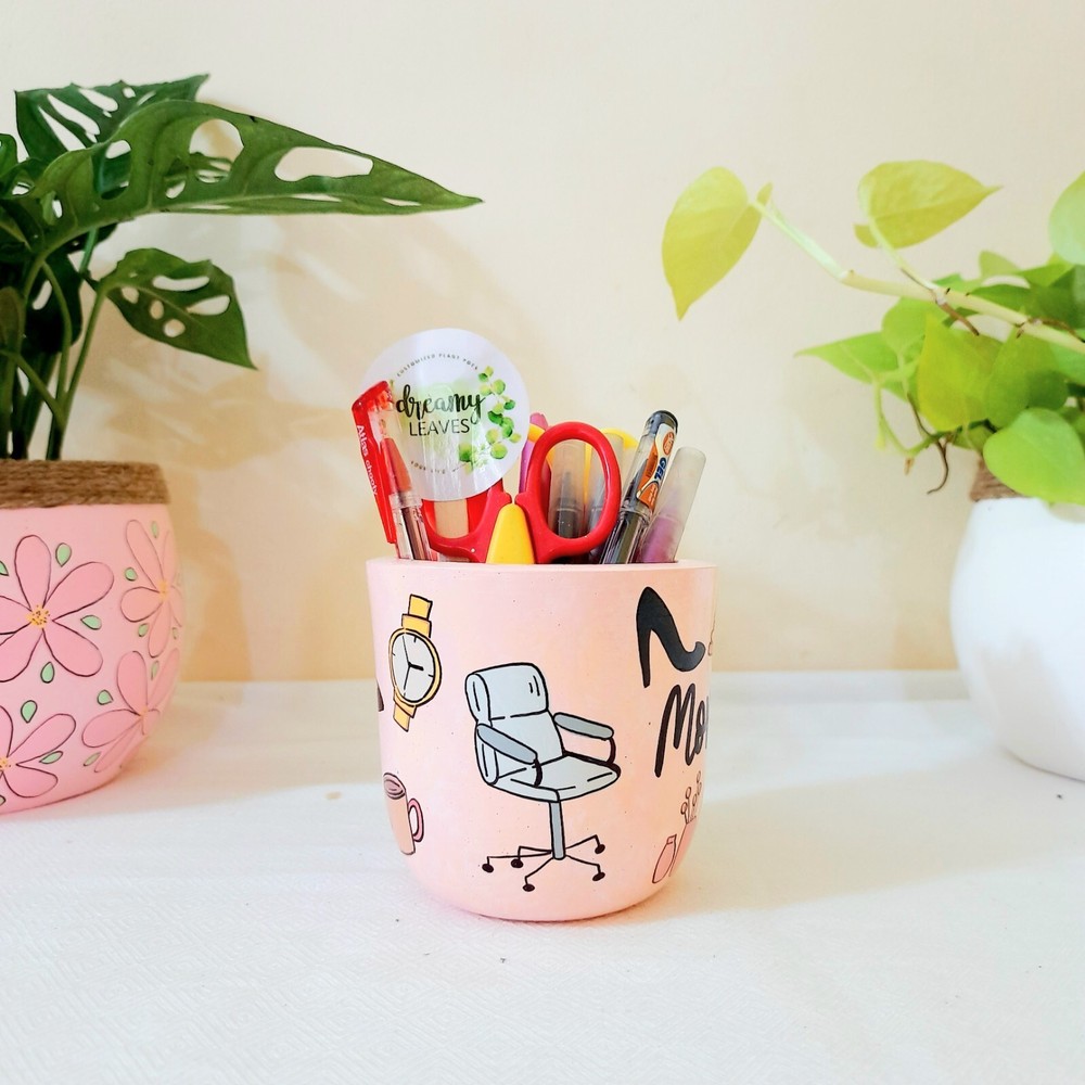 Custom Hand-Painted Pen Holder – Stylish Office Theme with Personalized Name