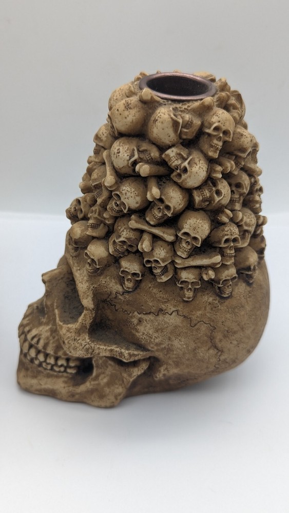 RETIRED BONE SUMMIT COLLECTION SKULL TOWER 97 WUI CANDLE HOLDER