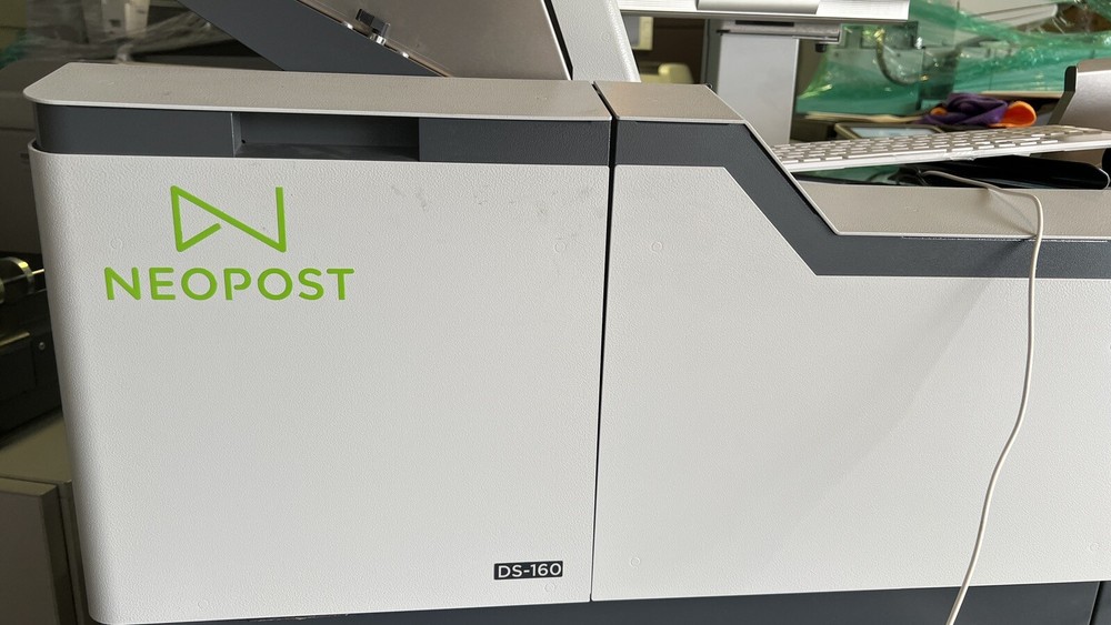 Neopost DS-160 FolderInserter. only 362K meter perfact!