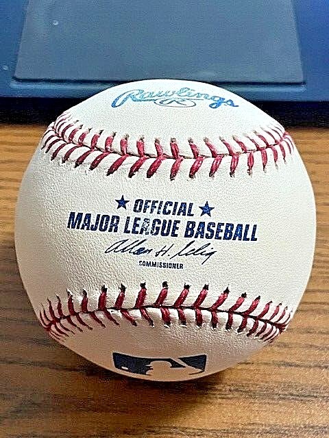 CHUCK HINTON SIGNED AUTOGRAPHED OML BASEBALL! Senators, Indians!