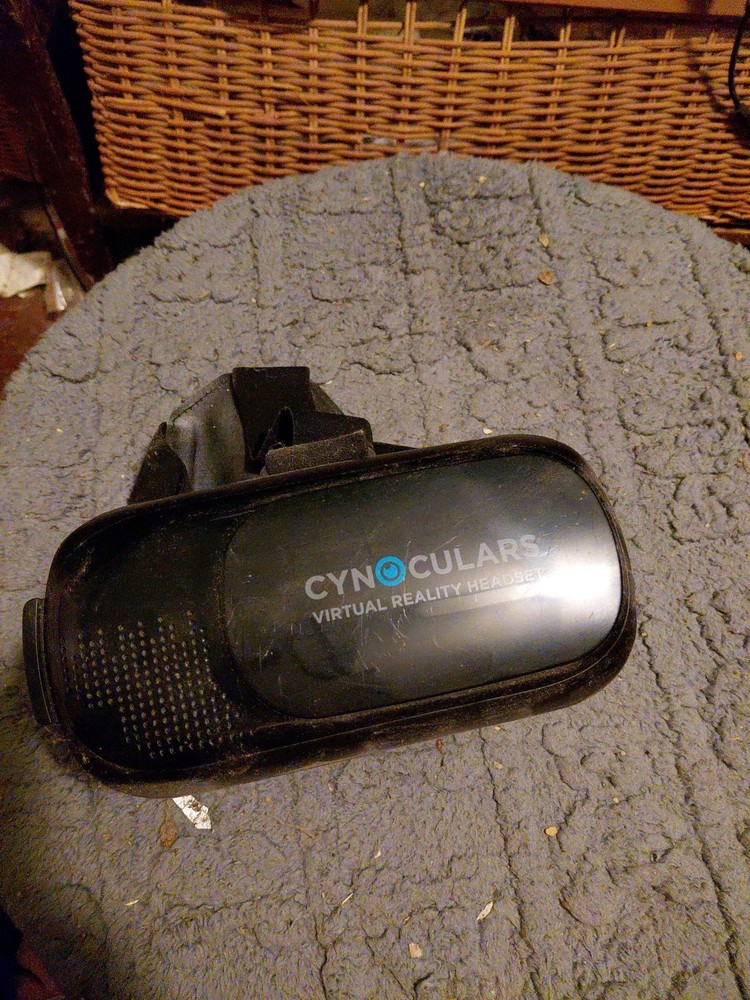 Cynoculars Virtual Reality Headset
