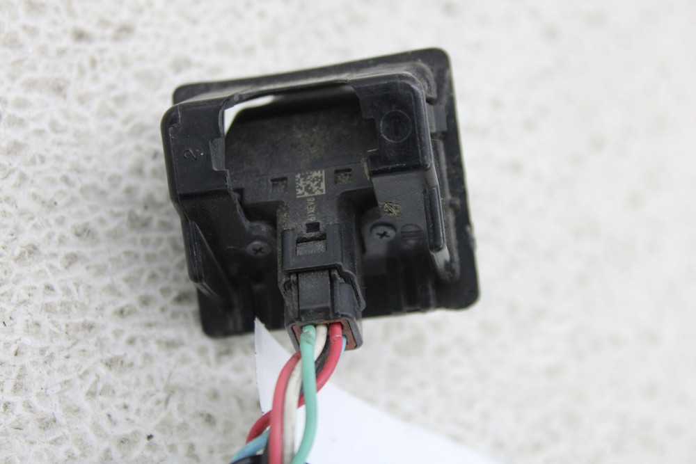 Camera/projector CAMERA REAR VIEW IN LIFTGATE PREFERRED BUICK ENCORE 2017 *AS IS