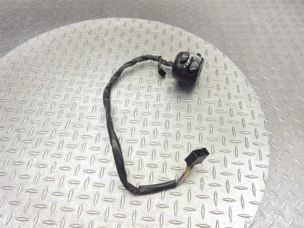 2012 12-16 Victory Vision Tour Left Handlebar Control Switch Handle Bar Button