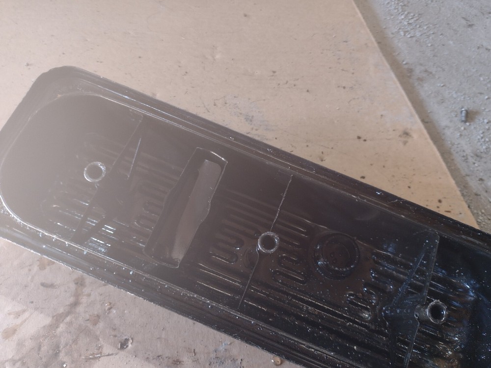 mercruiser 4.3 valve cover