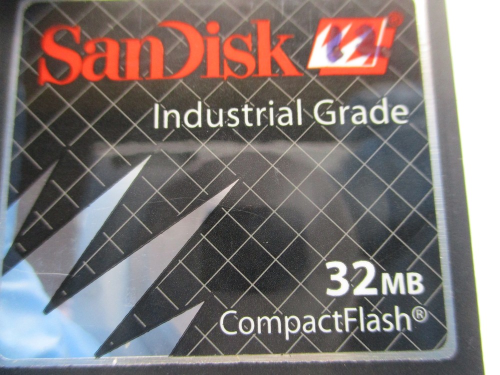 SANDISK 5CFCRD.0032-01 FLASH CARD 32MB NSNP