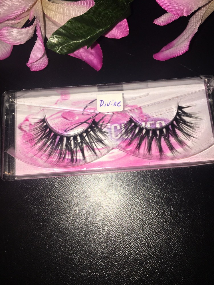 3D Mink Lashes Style: Divine