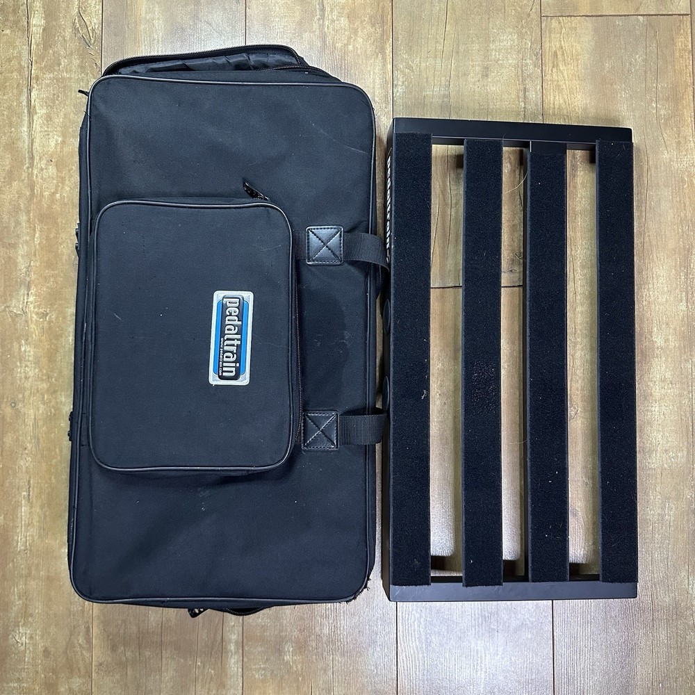 Pedaltrain PT2-SC Pedalboard with Soft Case