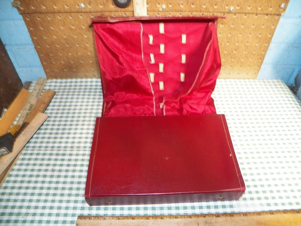 Vintage Tarnish Resisting Soft-Sided Silverware/Flatware Storage