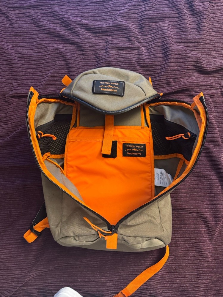 Mystery ranch urban assault 21L backpack
