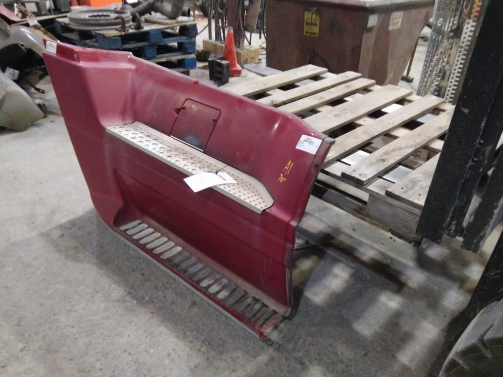 For 2001 FREIGHTLINER CENTURY 120 SIDE FAIRING Left , MN