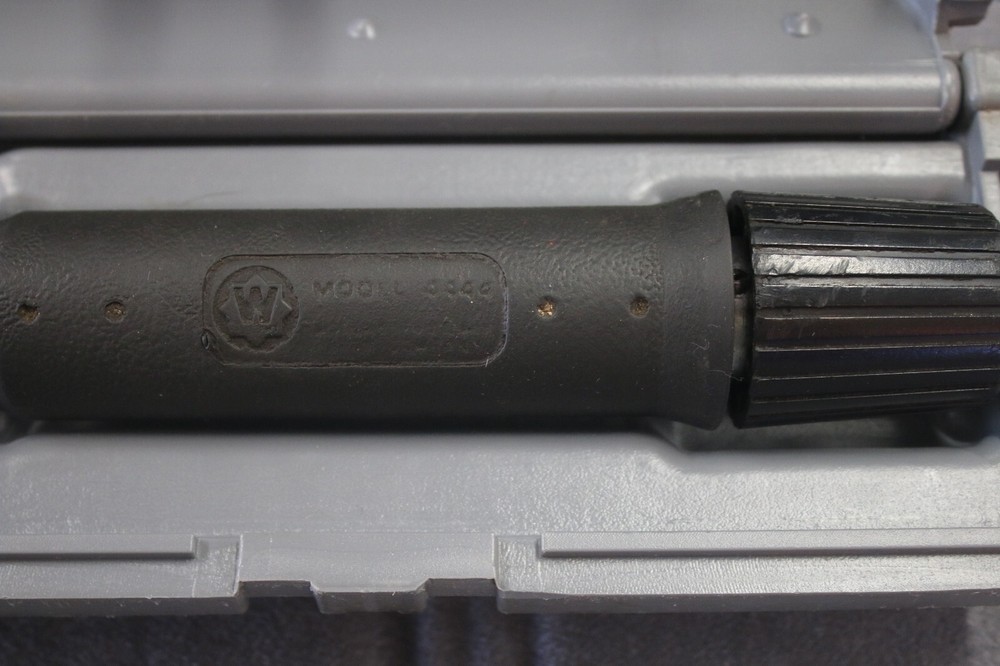 WRIGHT MODEL 4444 TORQUE WRENCH IN CASE