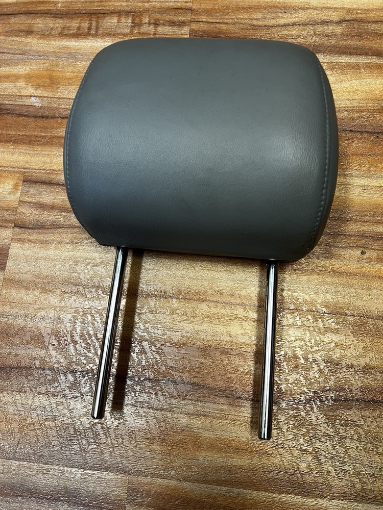 2005-2012 toyota Avalon OEM Headrests
