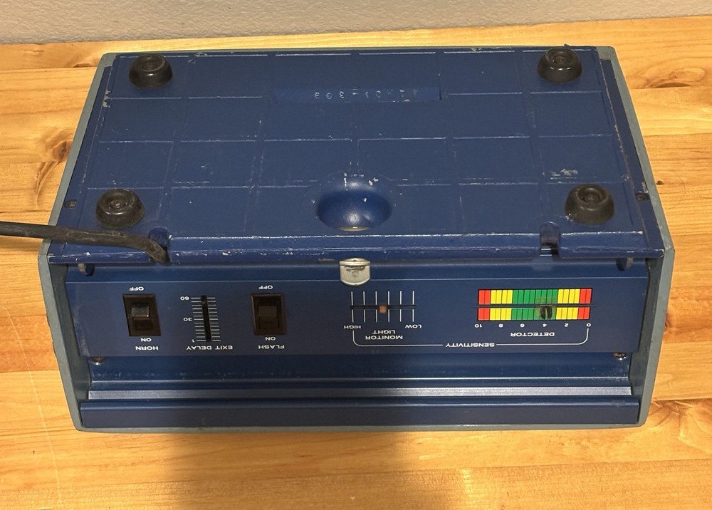 Novar 980 Security Alarm Panel - Untested - Powers On