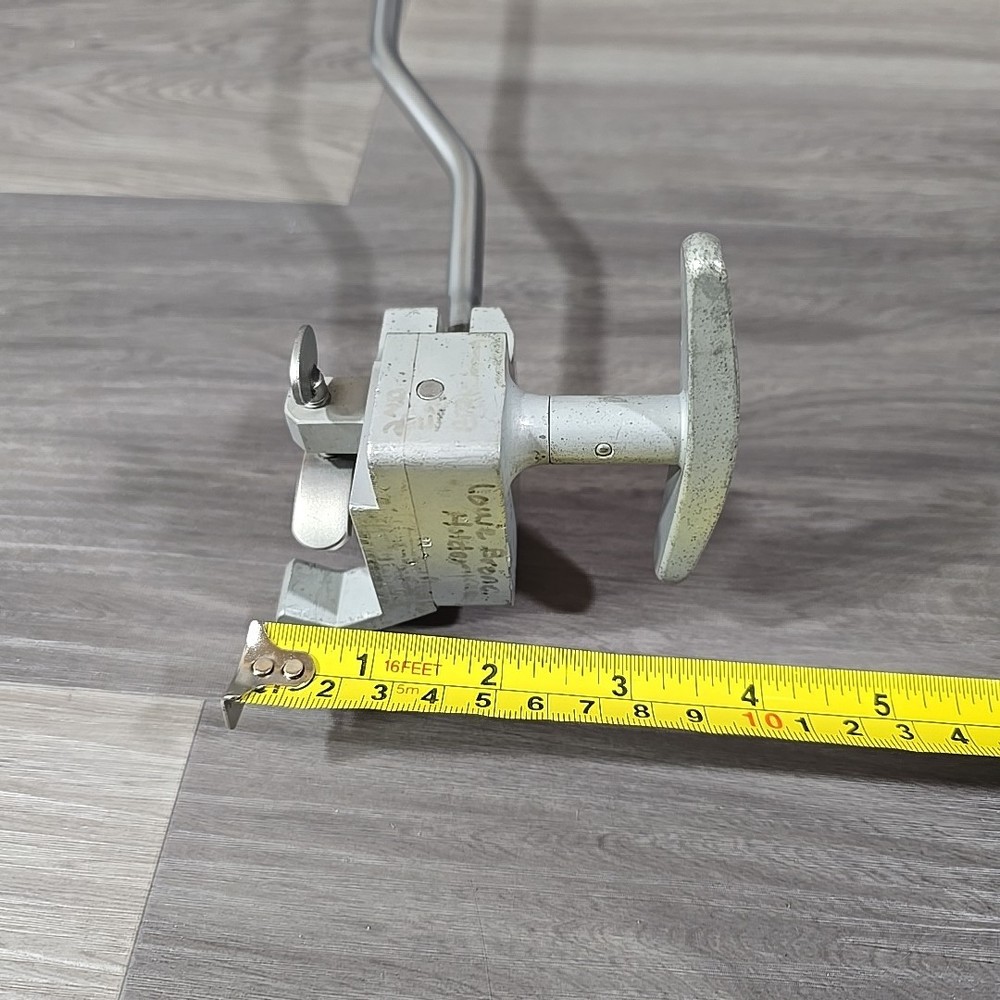 Laryngoscope Holder W/ Articulating Clamp ?
