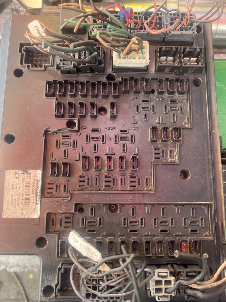 Freightliner Cascadia SAM Cabin Control Module A06-60968-007