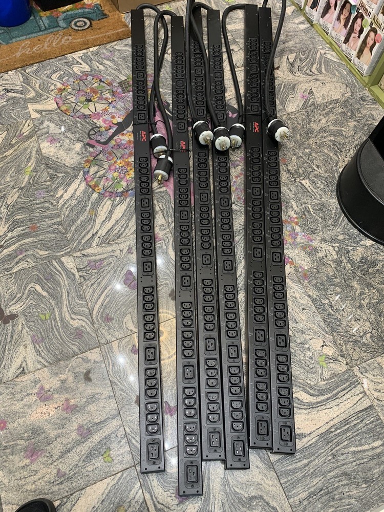 APC AP7541 Rack PDU, Basic, Zero U, 30A, 200/208V, (20)C13 & (4)C19