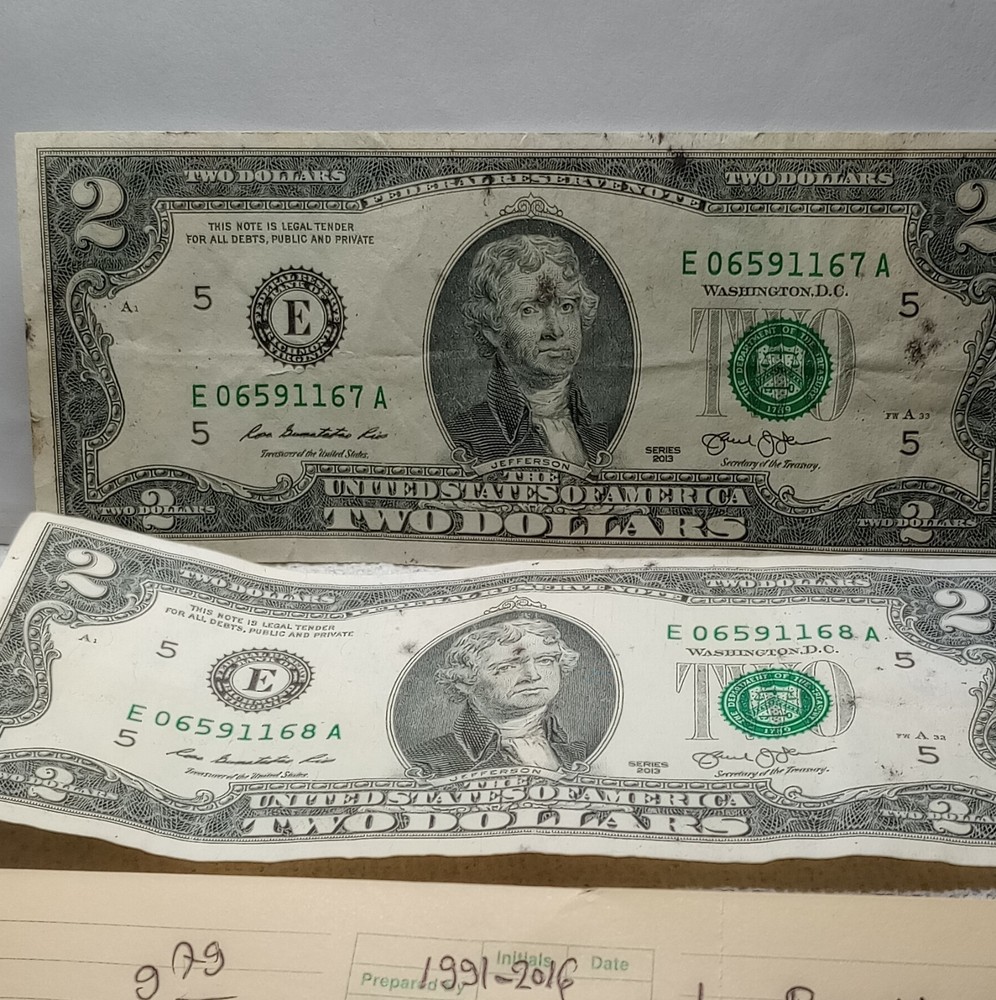 $2 US Error Banknotes Pair, Consecutive Serial Numbers E06591167A & E06591168A