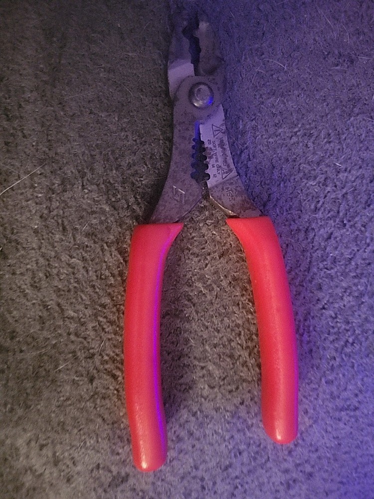 Snap-on Tools PWCS7ACF 7" long RED Wire Stripper Crimper Cutter