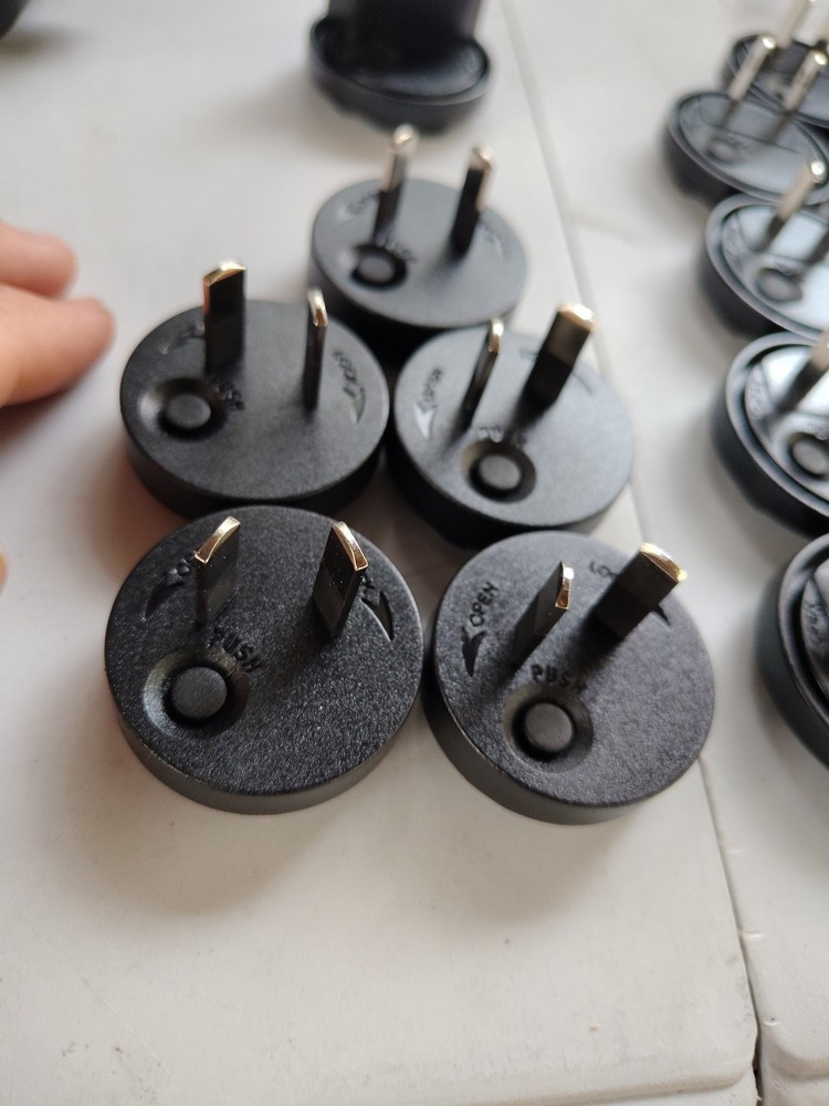 Manca Power Supply Base With 20 Adapters