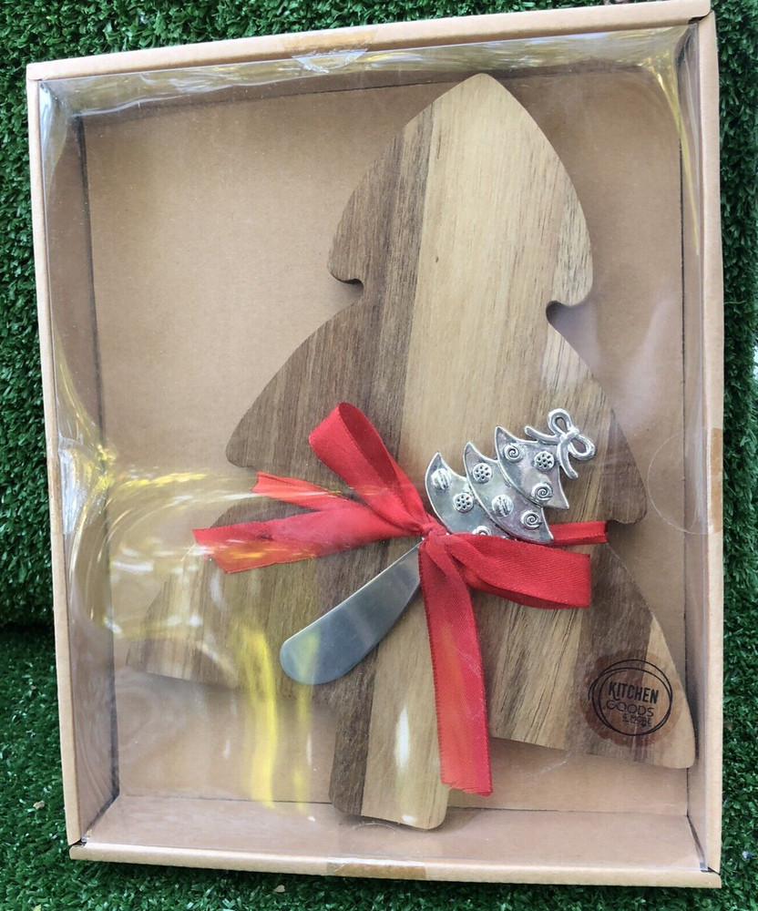 NEW SNOWMAN OR CHRISTMAS TREE WOODEN CHEESE BOARD AND SPREADER