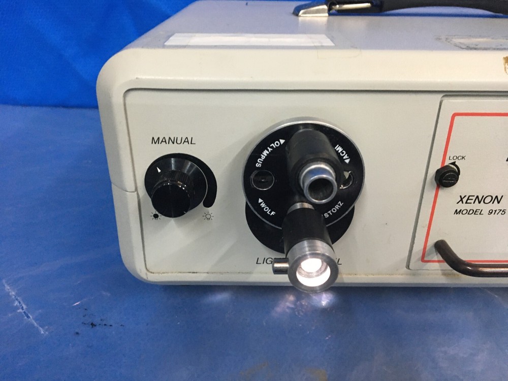 Luxtec Xenon Series 9000 Light Source, Model 9175