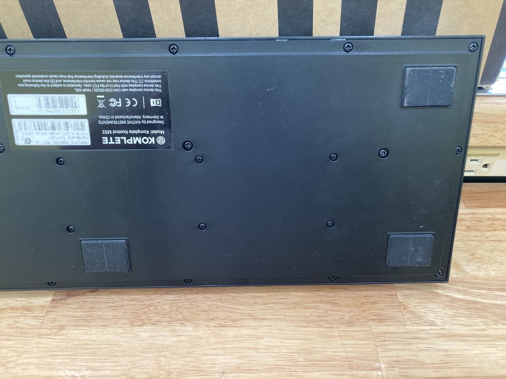 Native Instruments M32 Komplete Kontrol Keyboard Controller