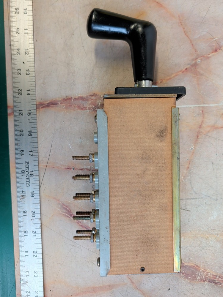 ELECTROSWITCH 8330A62G01 ROTARY CAM SWITCH BOX