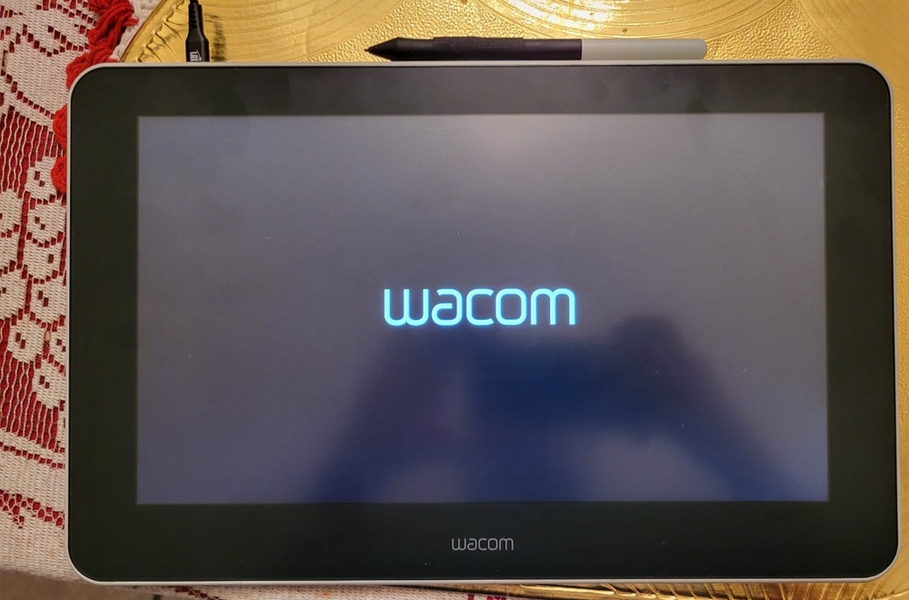 Wacom One 13.3" Digital Drawing Tableot – LCD& PEN – Powers On – UNTESTED – Read