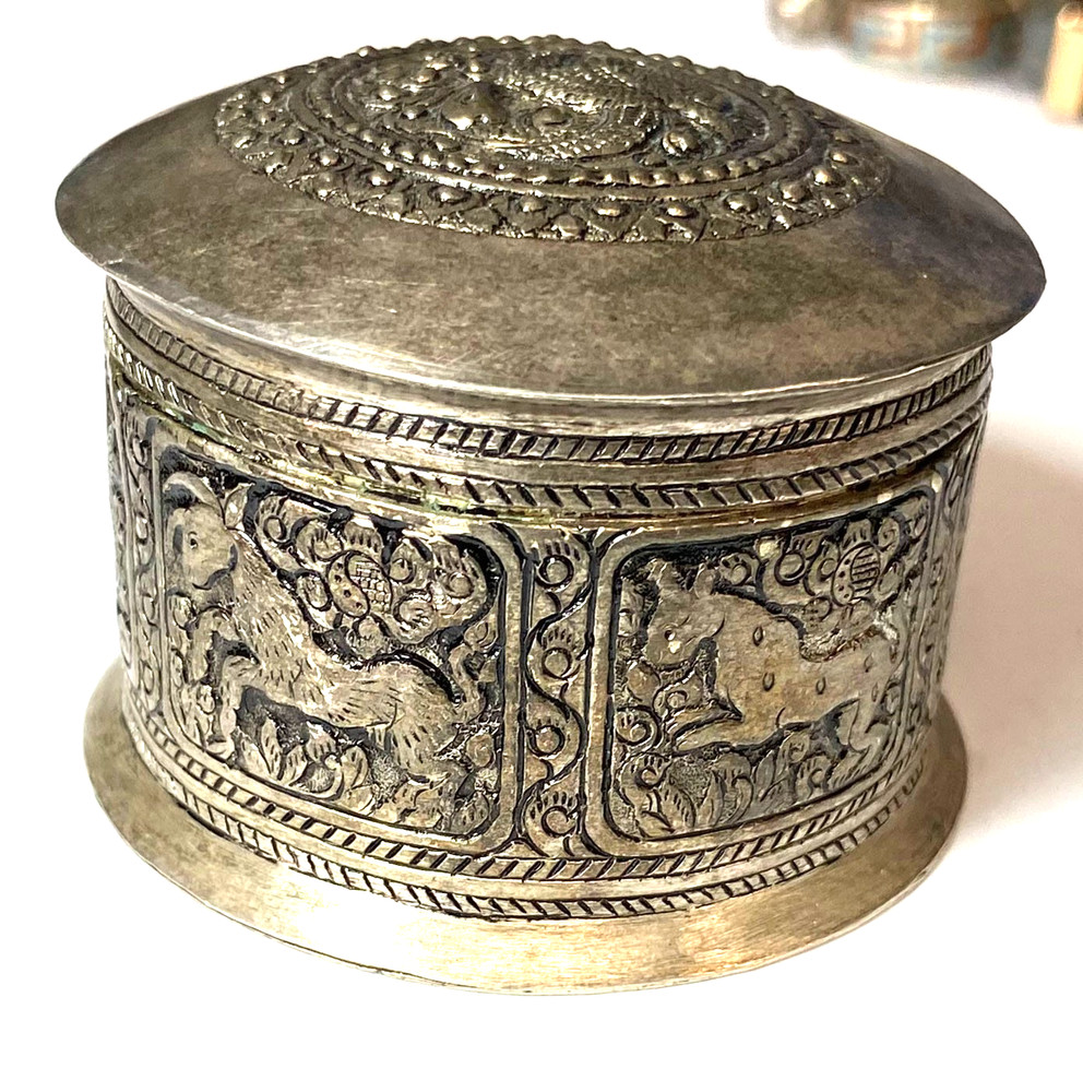 Solid Silver Indian Snake Elephant Round Silver Box 55mm x 41mm