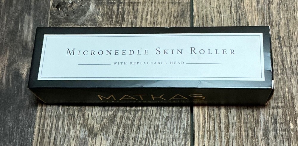 NEW Matkas Microneedle Skin Roller With Replaceable Head Black