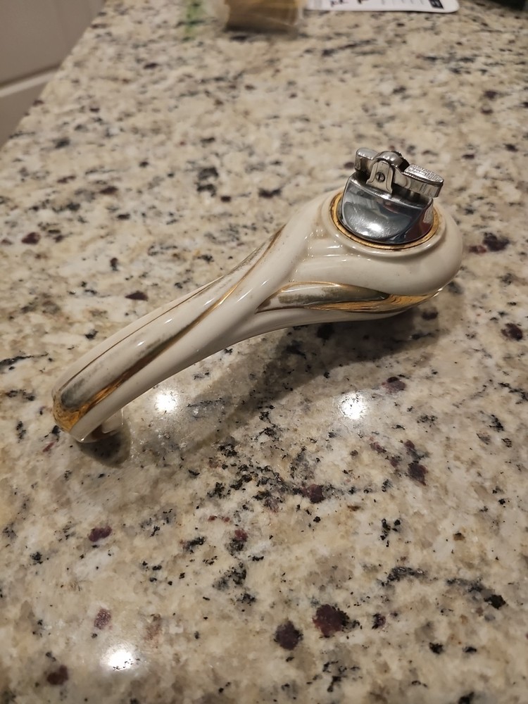 VINTAGE RONSON "FANTASY" TABLE LIGHTER Not Original Lighter