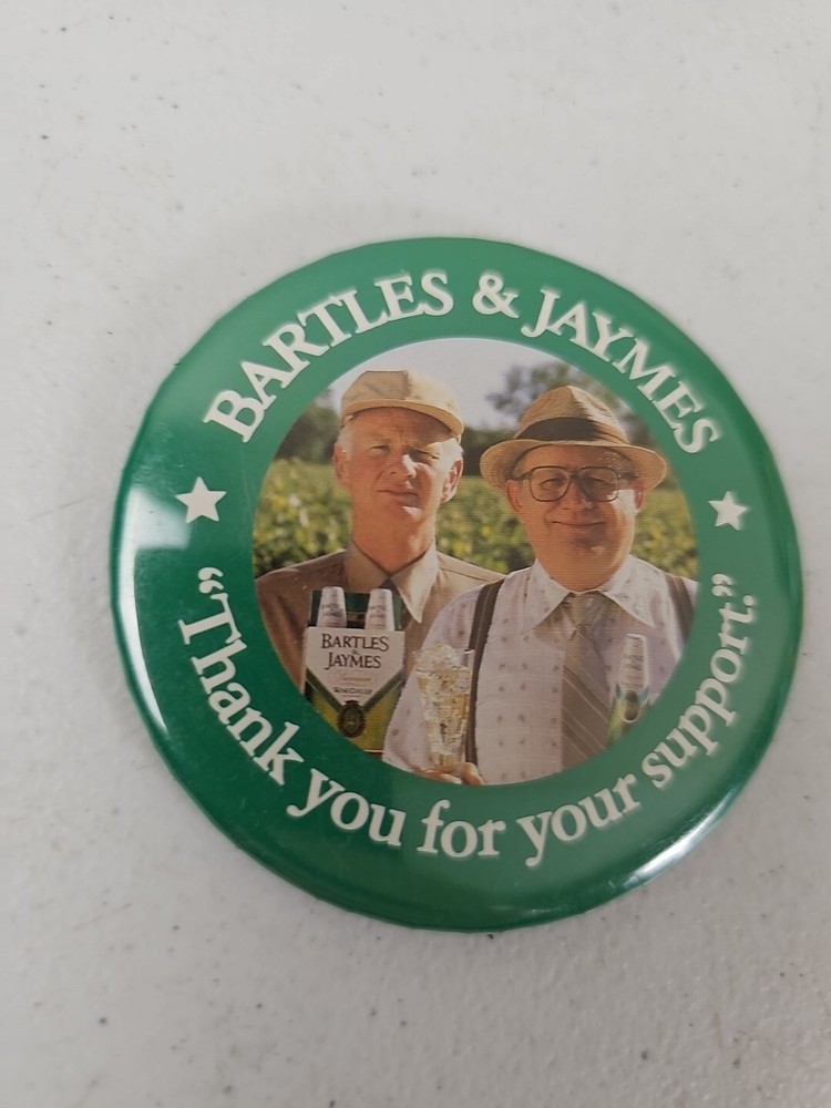 Bartles & Jaymes 3 inch Pinback button used preowned wine cooler advertising
