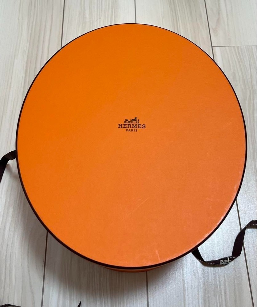 Hermes Oval Hat Box Orange with Ribbon Wrapping Packaging Gift Box Authentic