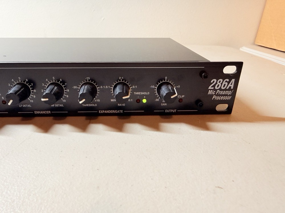DBX 286a MIC PROCESSOR-COMPRESSOR-EQUALIZER