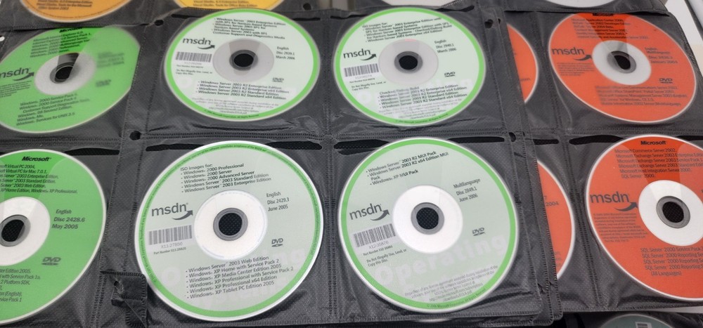 400 Discs Microsoft MSDN DVD CD Software Lot 2000-2008 w/ MSDN Cases