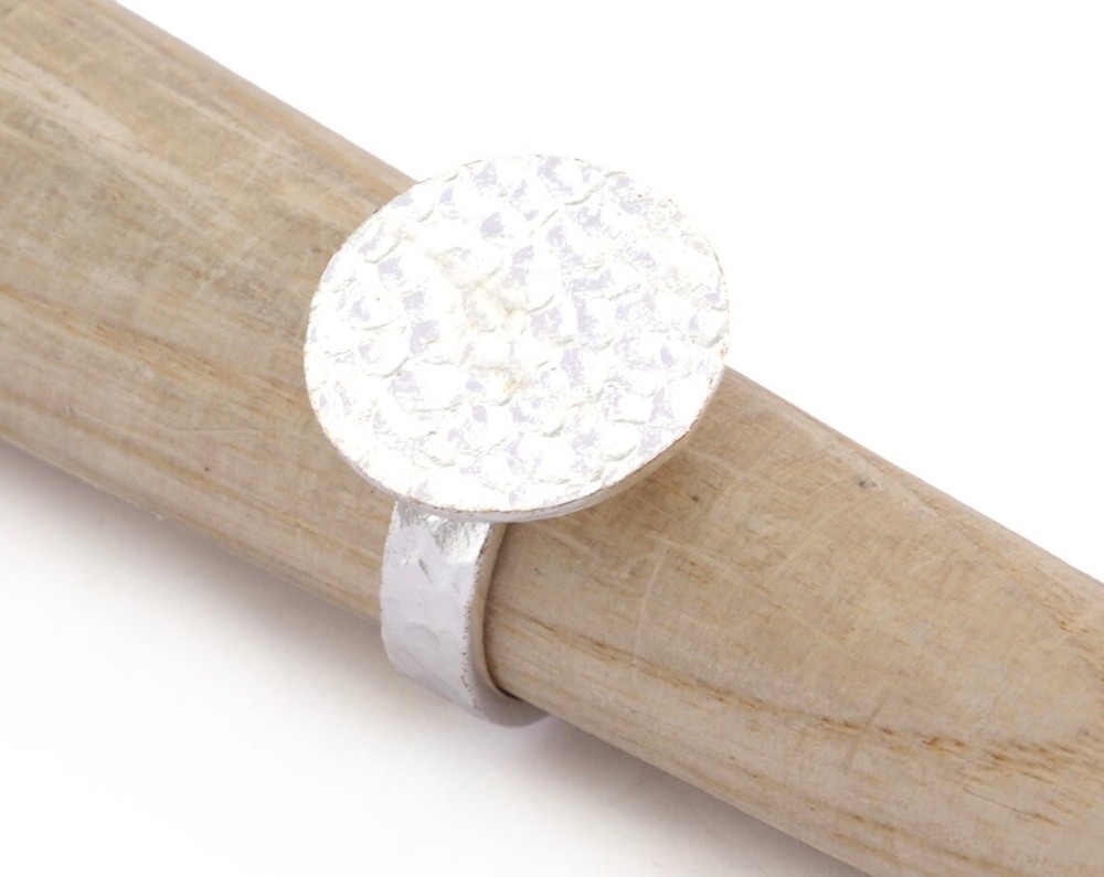 Round Disc Hammered Adjustable Ring Blank - Shiny silver plated Brass 4948