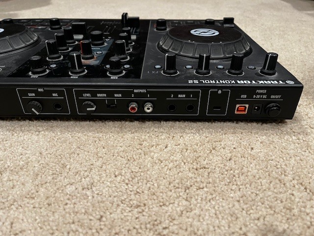 Native Instruments Traktor Kontrol S2 MK1