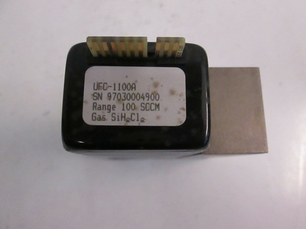 Unit UFC-1100A Mass Flow Controller MFC, SiH2CL2, 100 SCCM