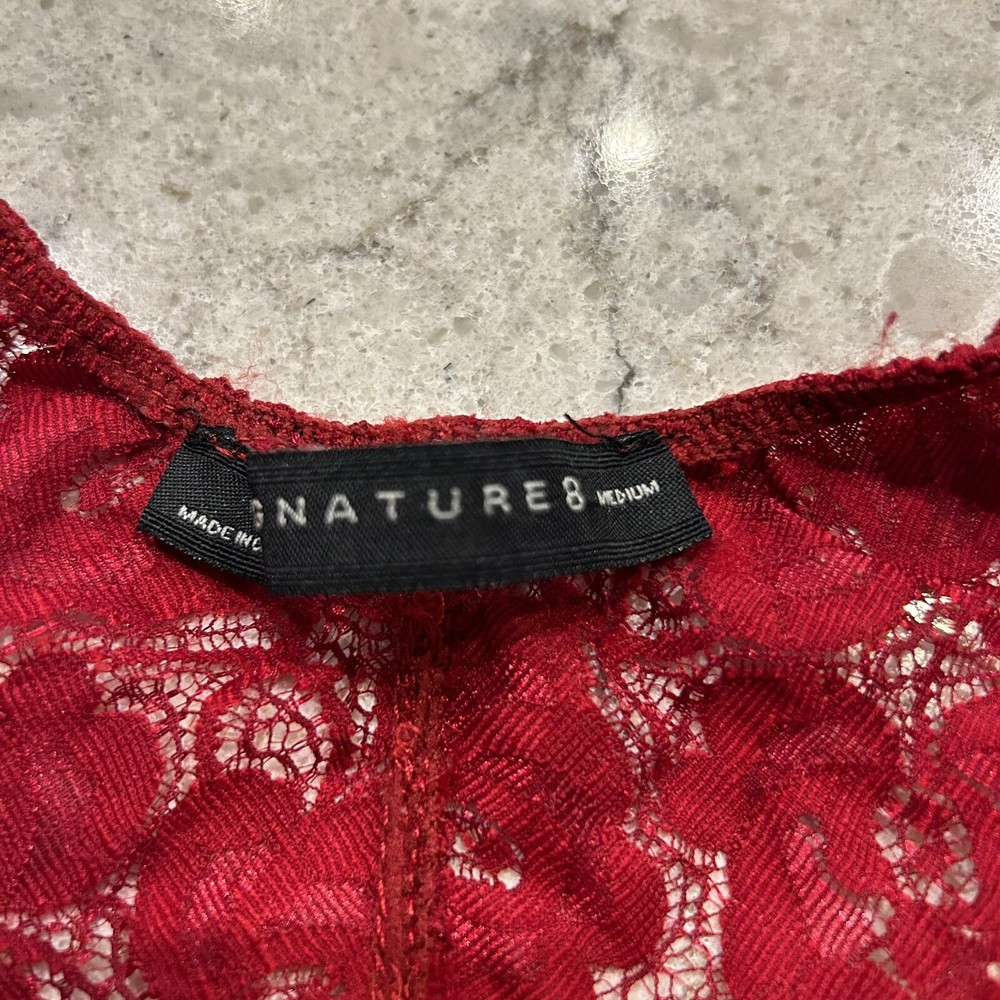 Signature8 women’s red Lace bralette medium