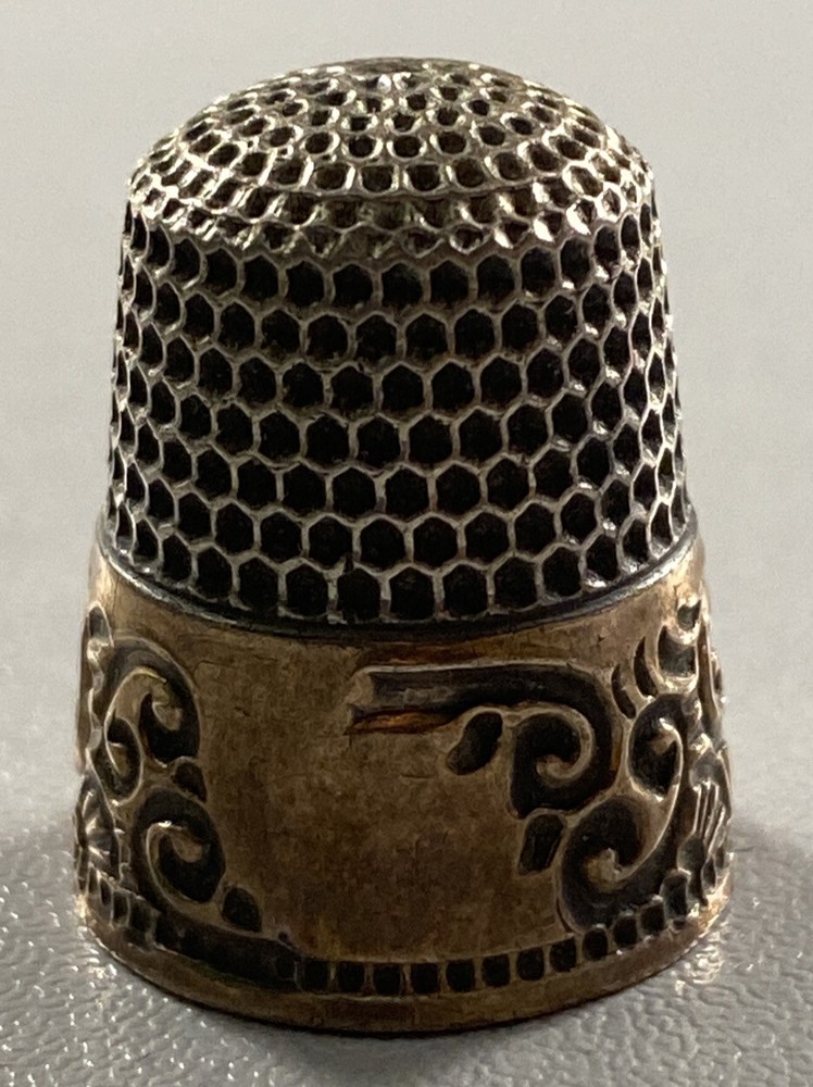 Antique 5 Point Star Hallmarked Sterling Silver Size 7 Thimble Gold Scroll Work