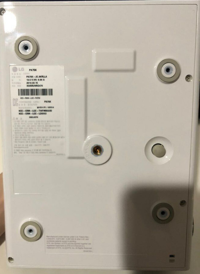 LG White Projector PA75K w.Adapter, Remote Control, Bag Full Set