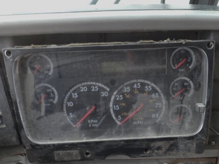THOMAS BUILT BUSES CITILINER/CHARTOUR 2001: Instrument Cluster