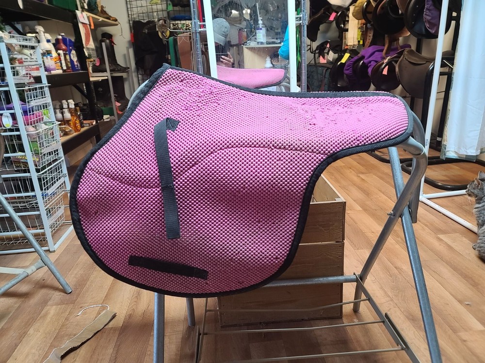 Antislip Fitted Pink Saddle Pad