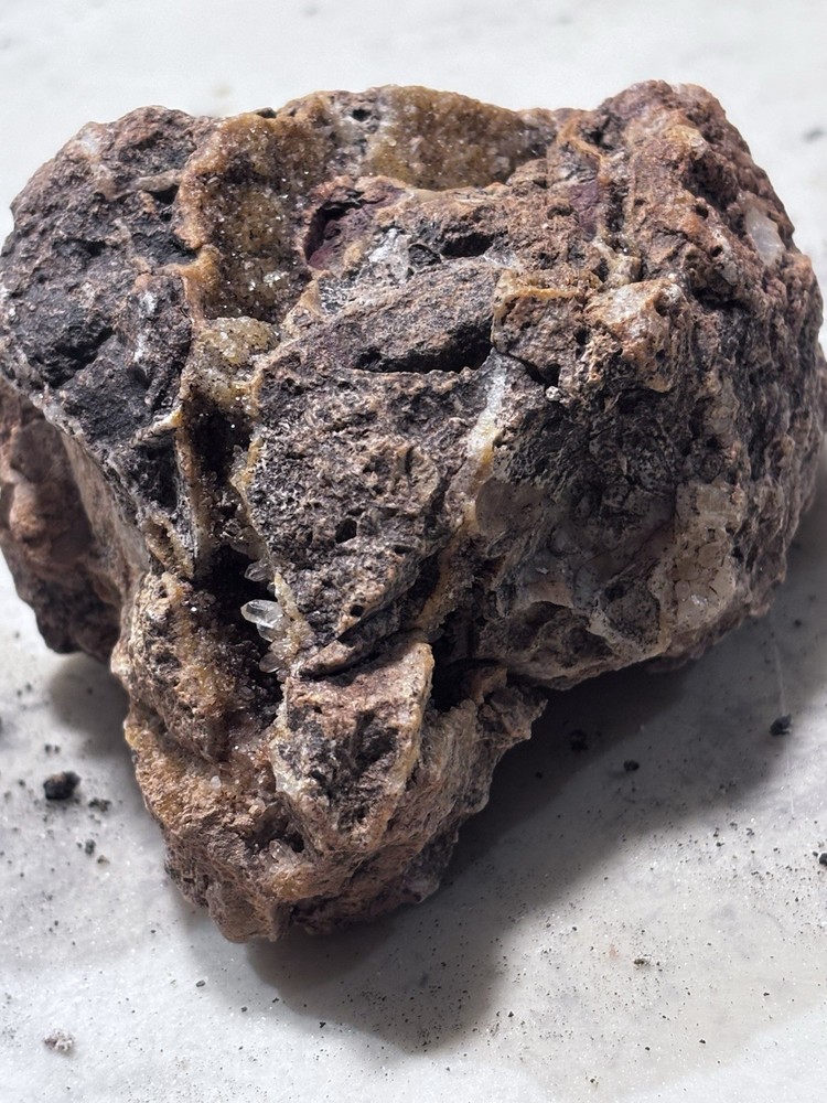 quartz low grade gold ore 706g
