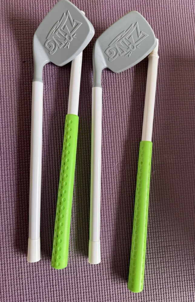 Club Champ & Zing Automatic 7ft Golf Putting Mat Set with 2 Putters