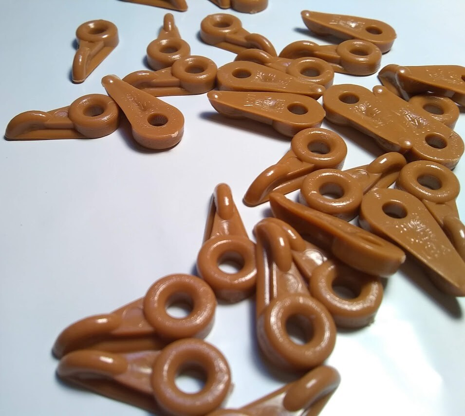 Tan PLASTIC Turnbutton Panel Retainer Clip for wood/glass panel PKG QTY 48 pc