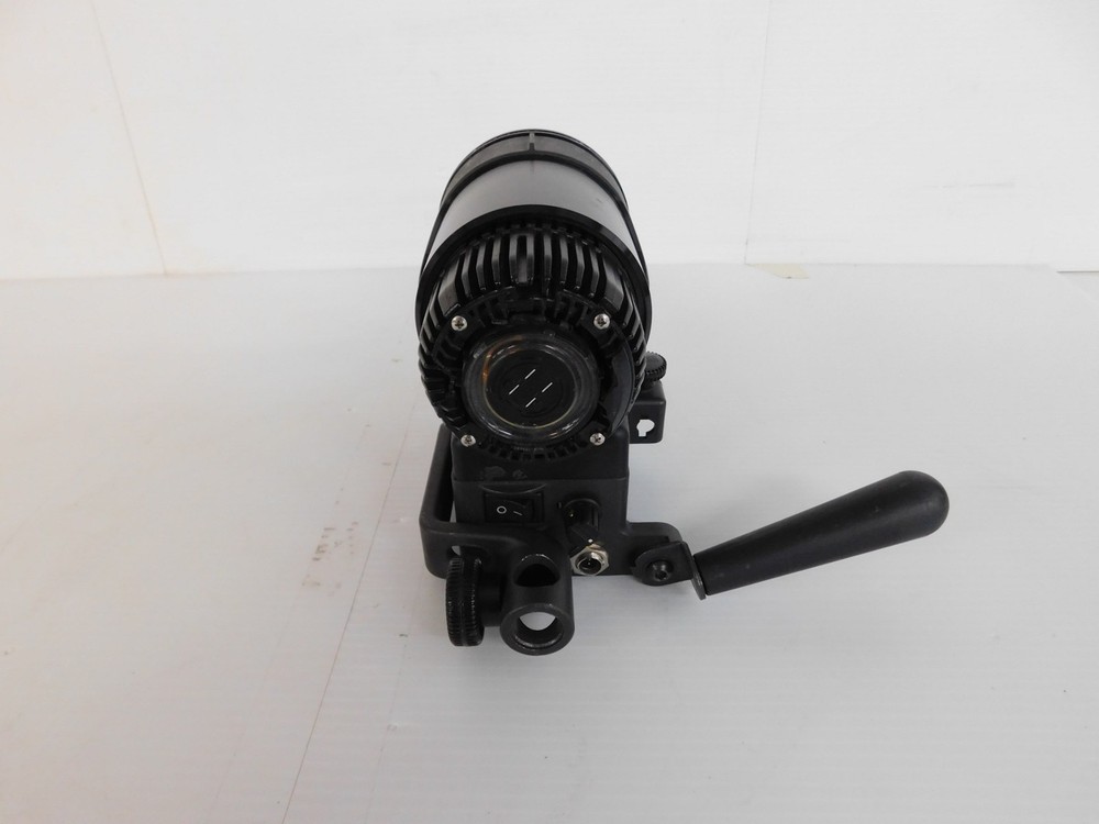 ^^ LOWEL PRO POWER LED DAYLIGHT (SLJ37)