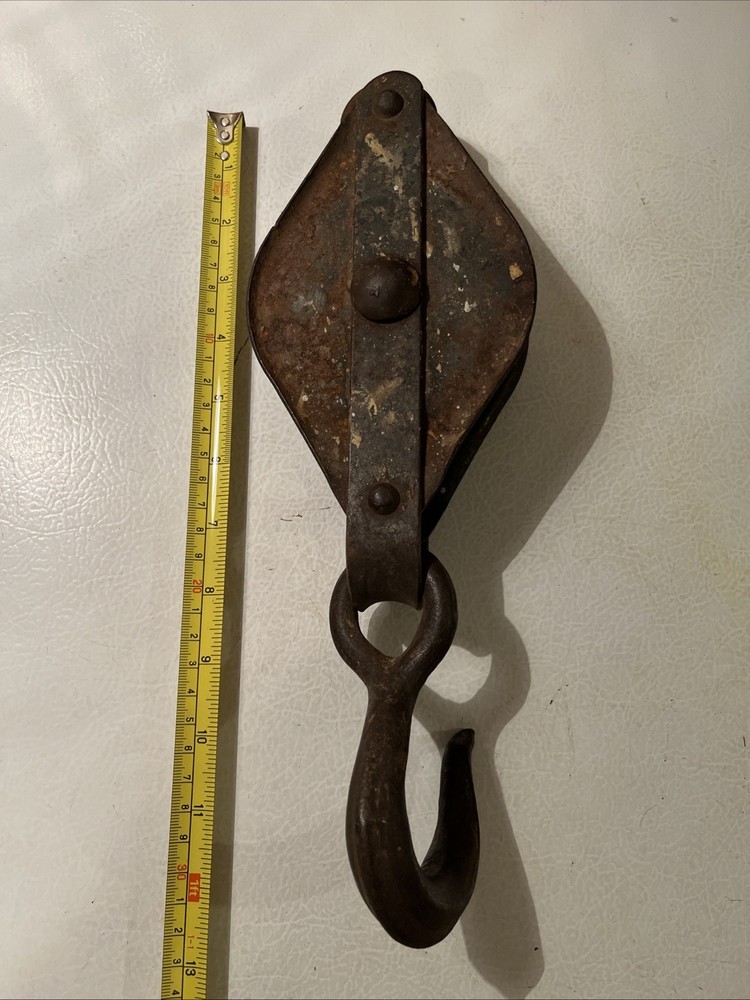 Small Vintage Cast Iron Pully Hoist With Hook