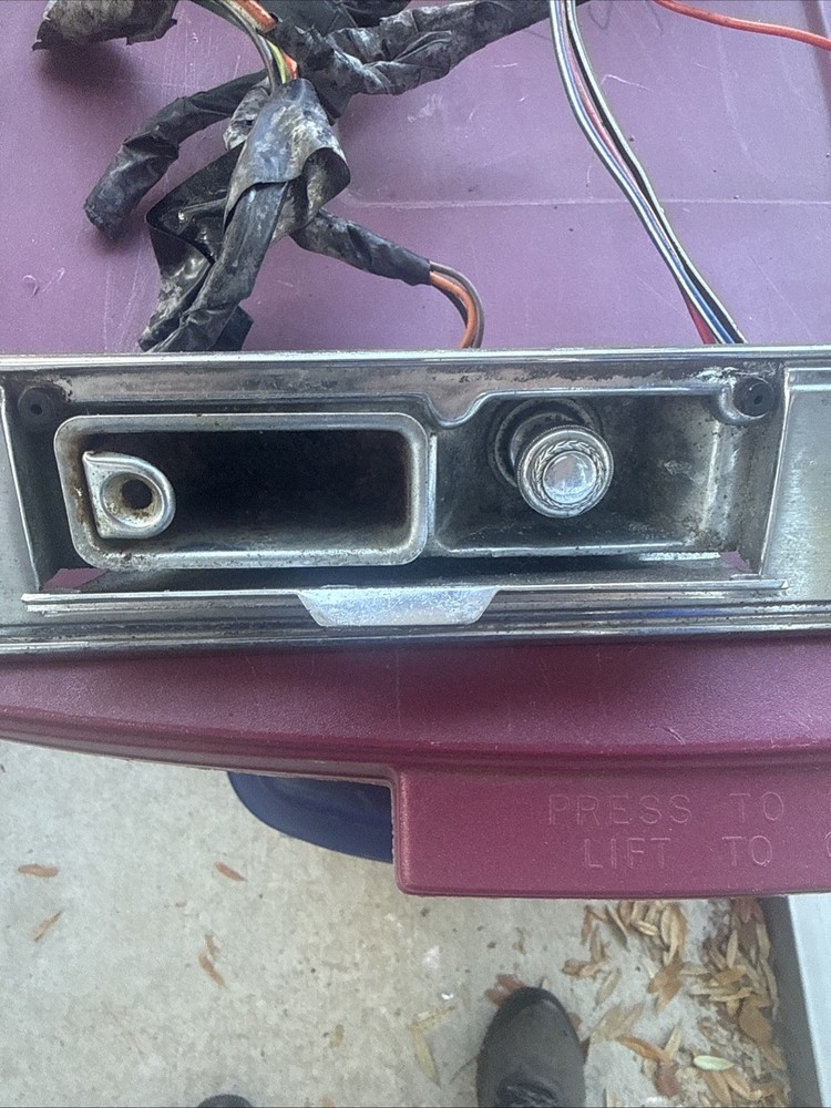1971-1976 Cadillac Front Window Switch Panel With Integrated Cigarette Lighter
